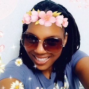 Meet your Posher, Trinia